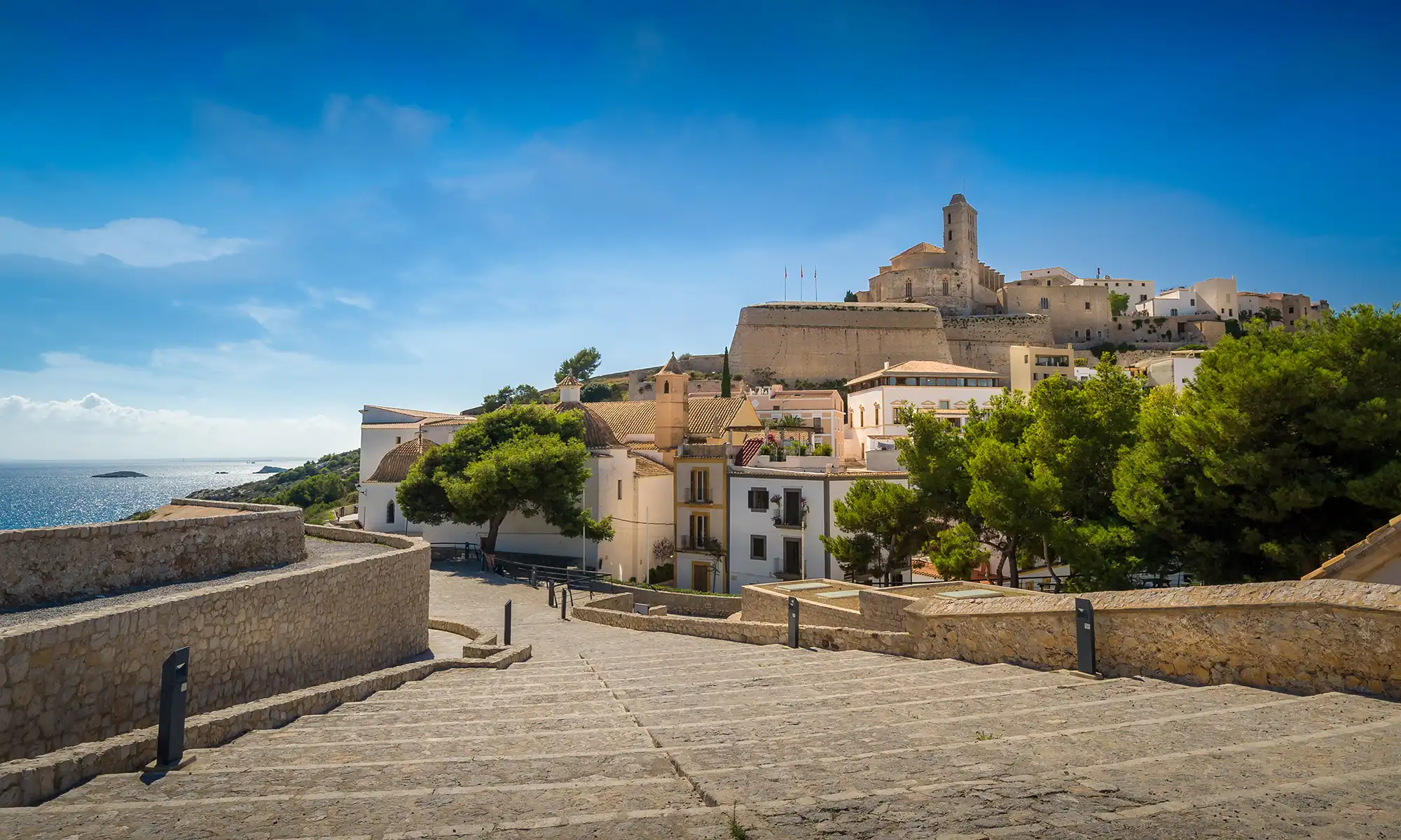 LAGE-MODAL-IMPRESSIONEN